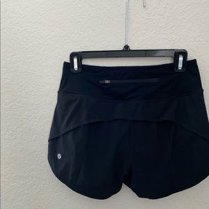 Lululemon Speed Up Mid-Rise Lined Short 4"